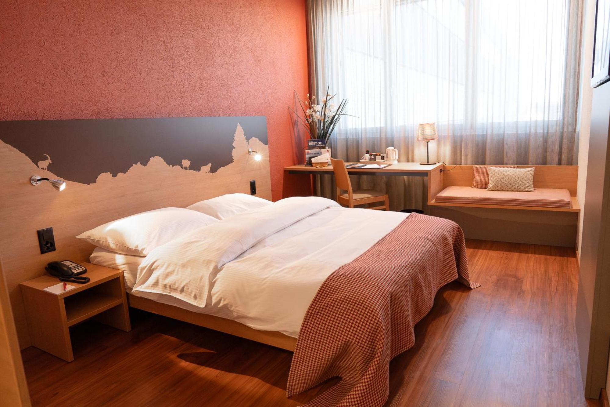 Quiet Double Room,1652763255:JPEG